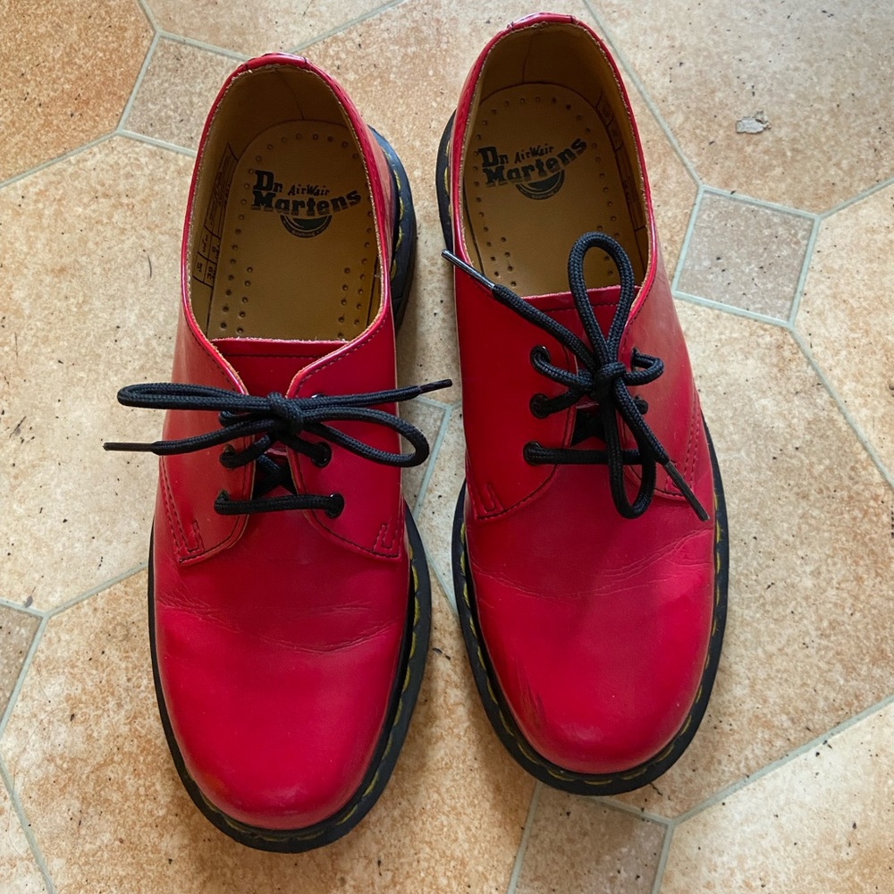 Cherry red Dr. Martens. Size W 8 (39).